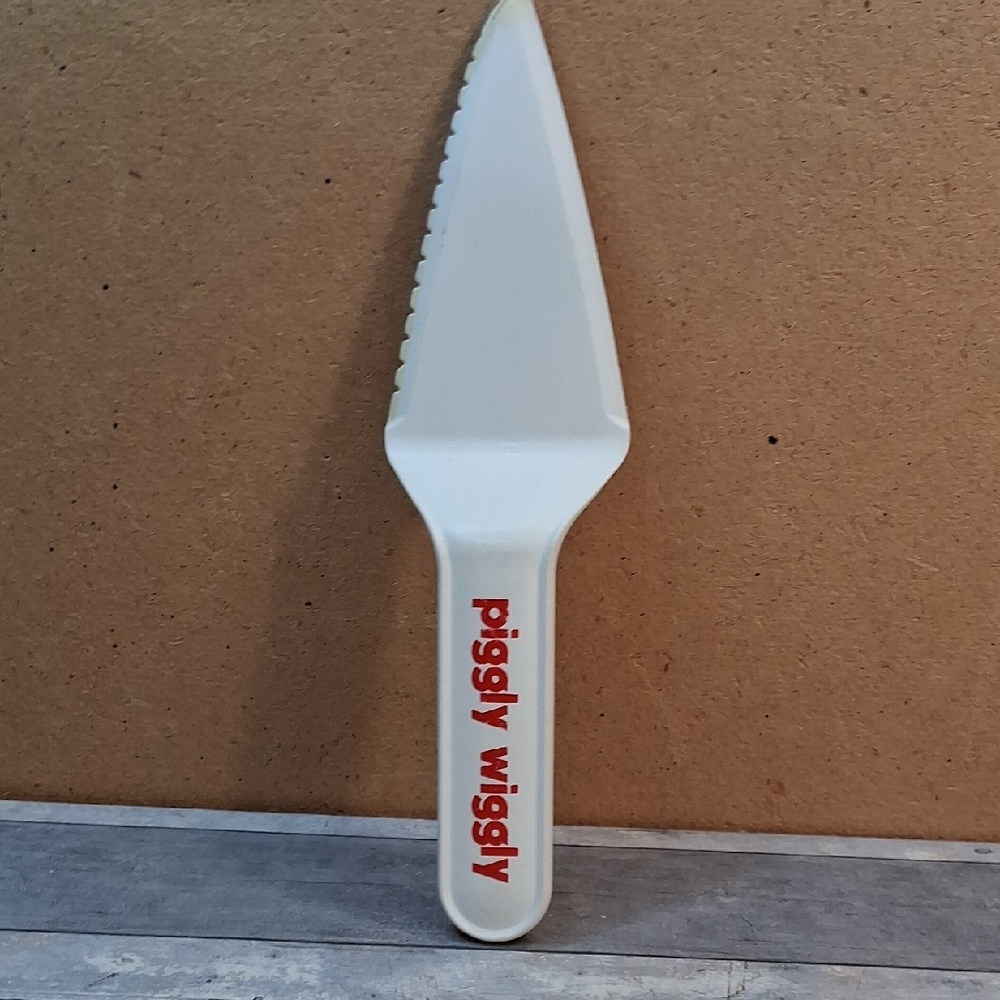 Piggly Wiggly Grocery Store Logo Cake & Pie Cutter Server